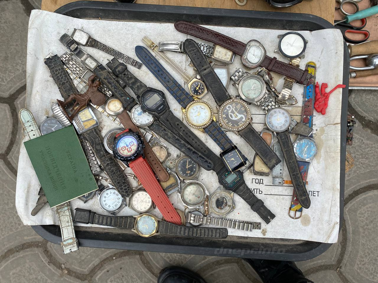 Барахло или сокровища: что продают на блошином рынке Днепра. Новости Днепра