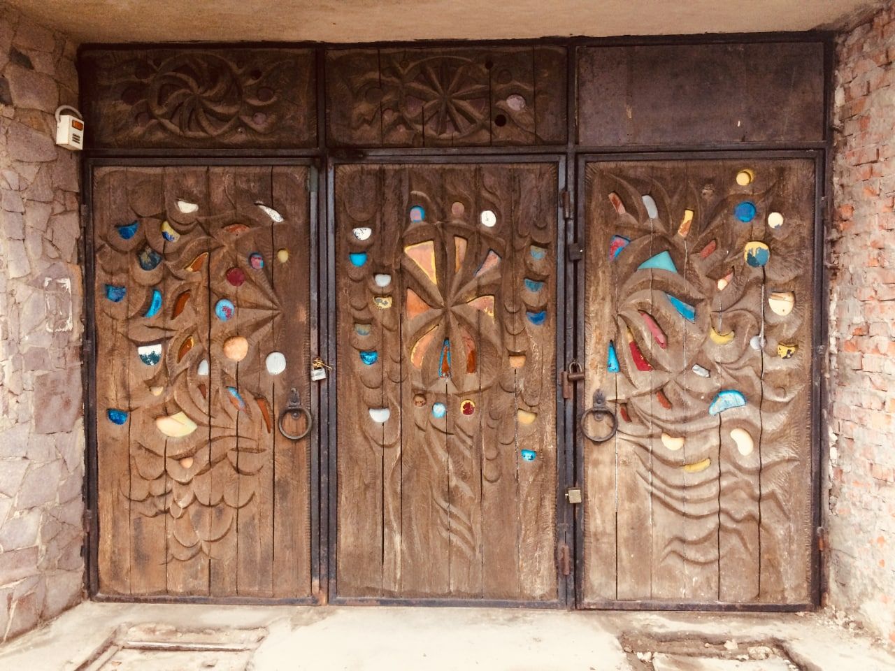 Умирающий «Нептун»: как сейчас выглядит легендарный магазин на Солнечном. Новости Днепра