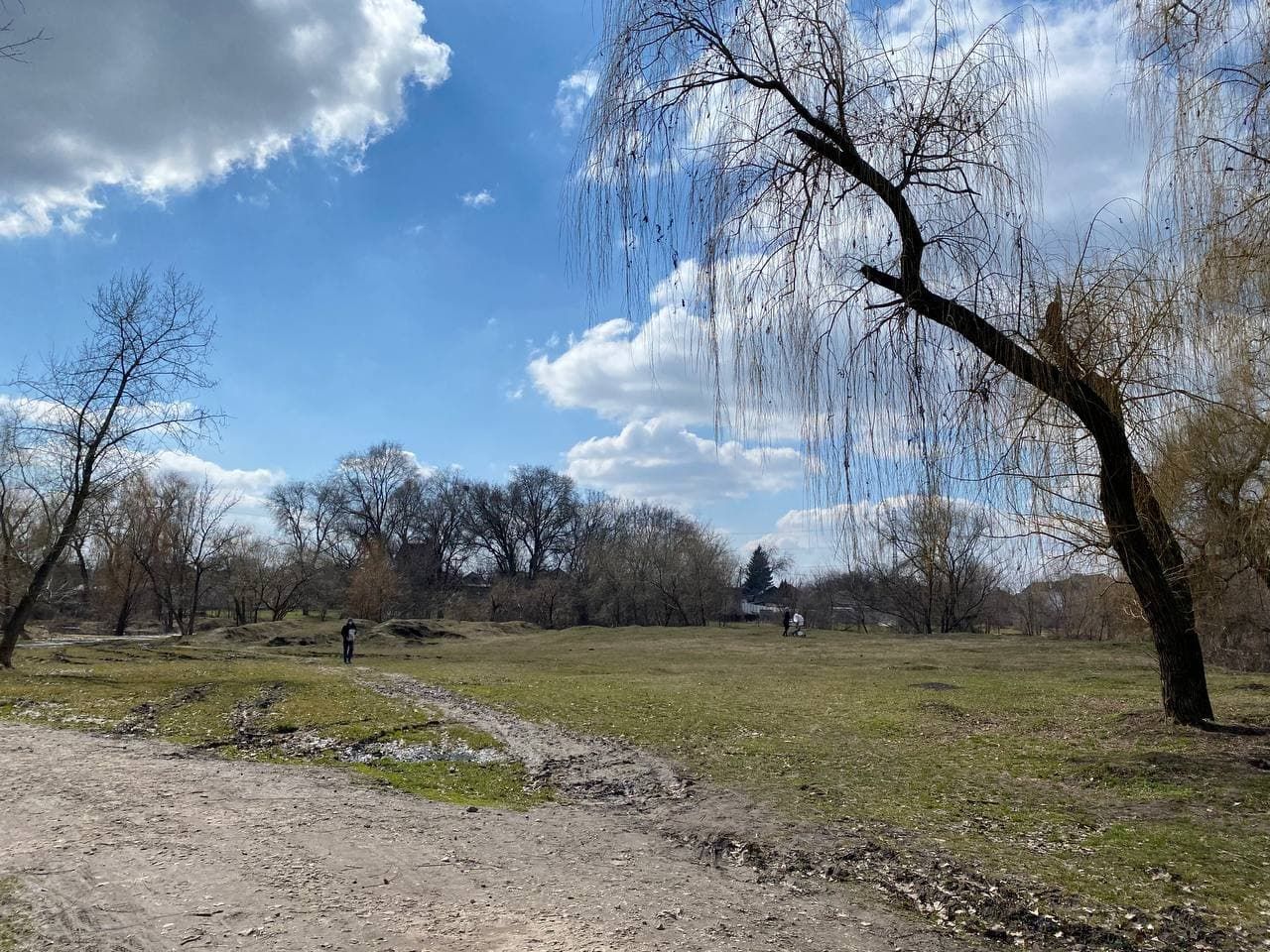 Забытый, но чистый: как выглядит парк Кирова в Днепре сейчас. Новости Днепра