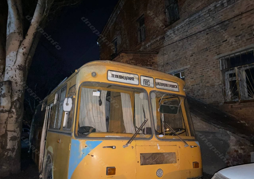 Где в Днепре находится кладбище старых автобусов «Телевидение». Новости Днепра