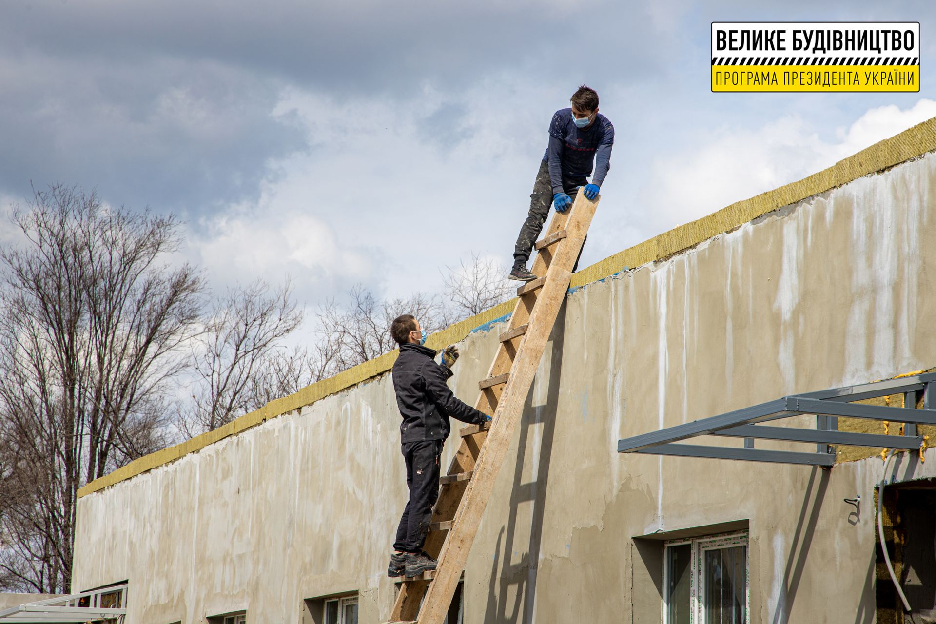 В поселке Куриловка завершают строительство амбулатории
