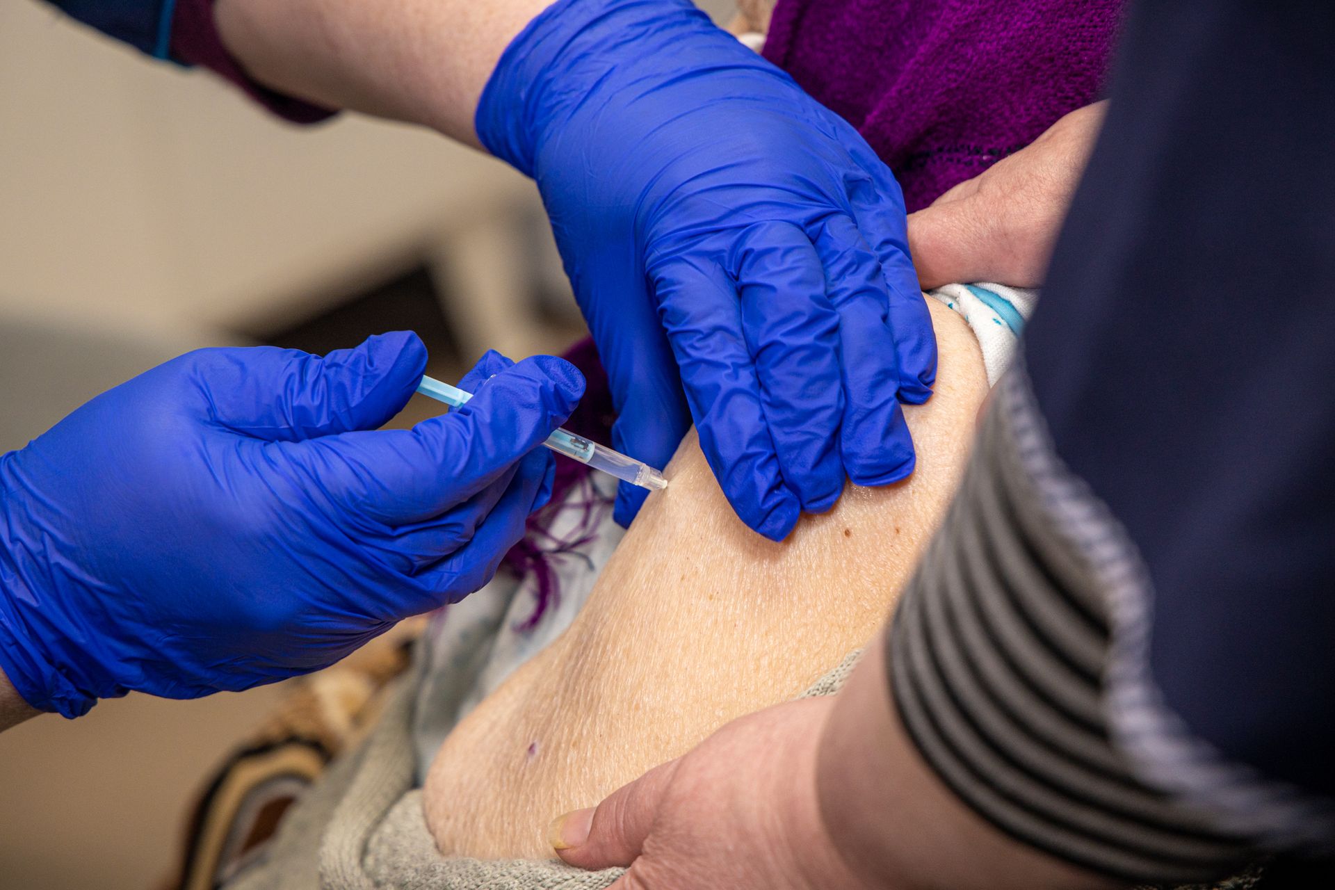 Жителей Днепропетровщины начали прививать вакциной Pfizer/BioNTech