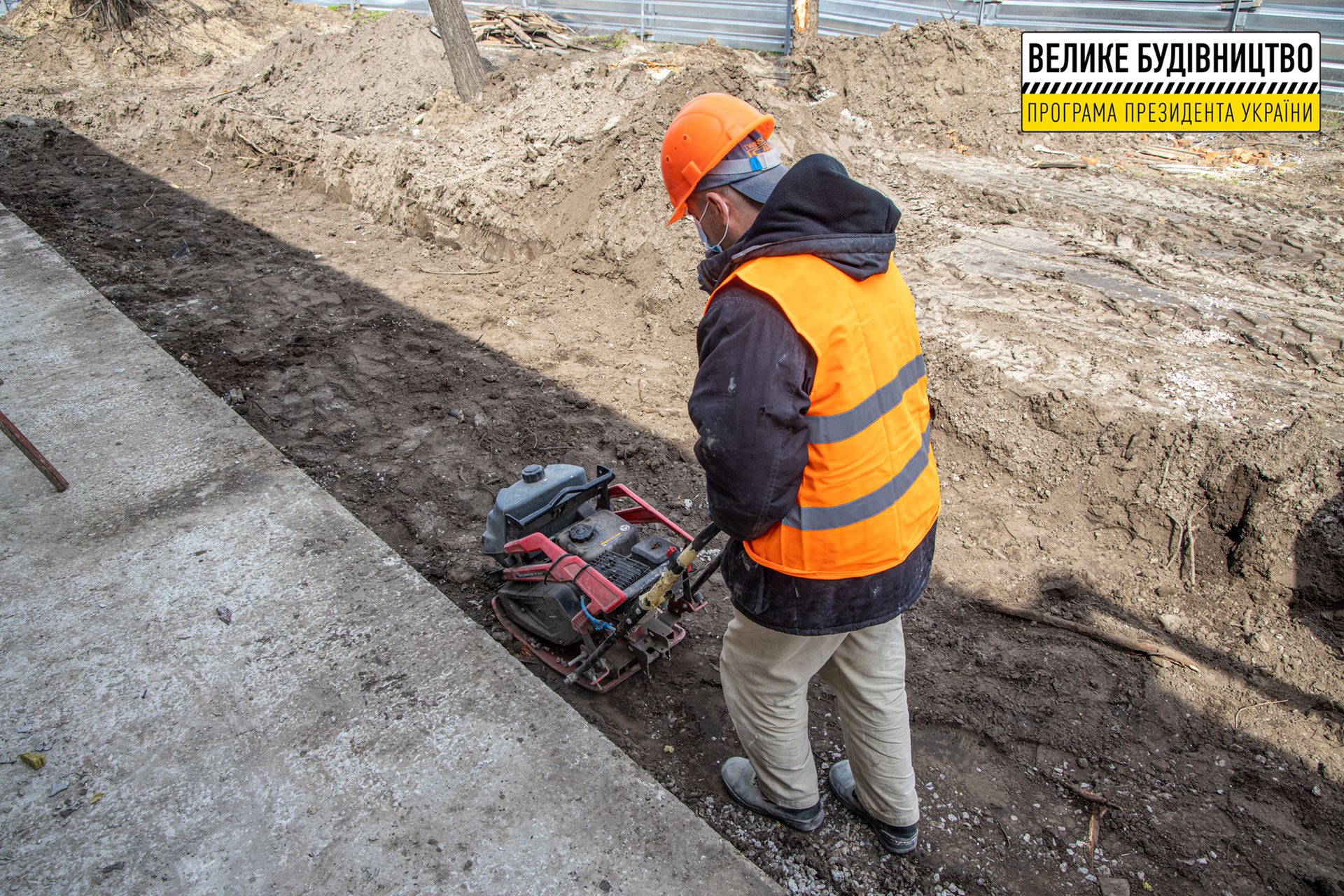 В поселке Куриловка завершают строительство амбулатории