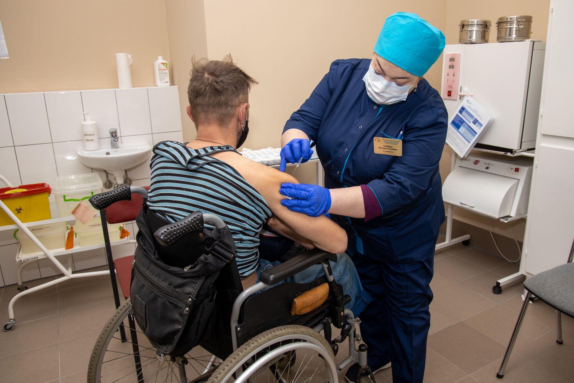 Жителей Днепропетровщины начали прививать вакциной Pfizer/BioNTech