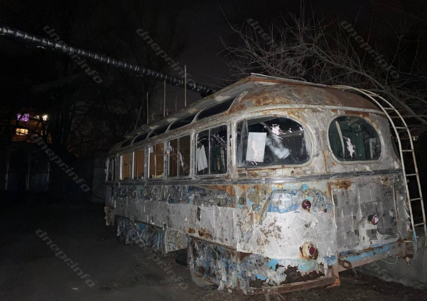 Где в Днепре находится кладбище старых автобусов «Телевидение». Новости Днепра