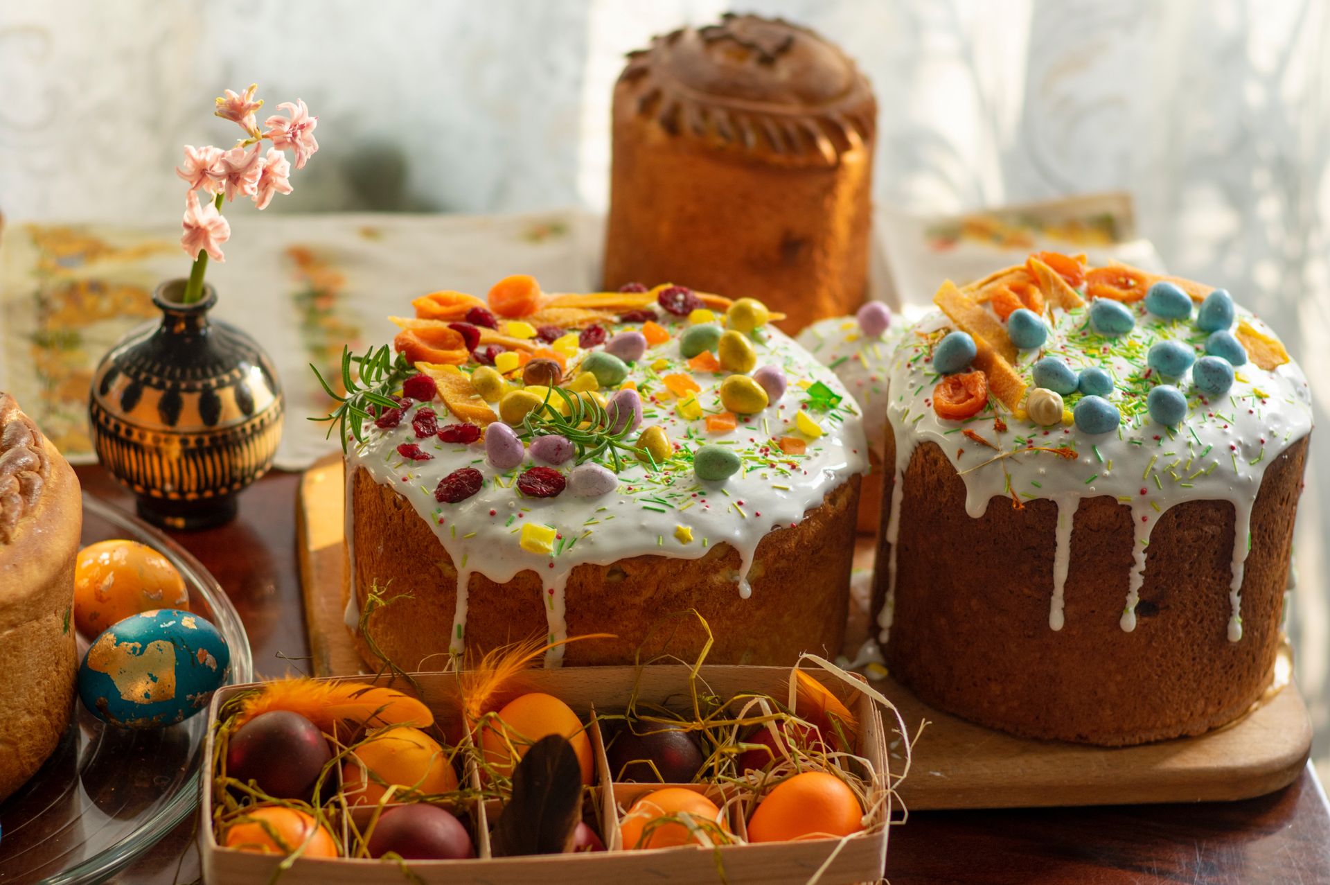 Готовимся к Пасхе: где купить самые необычные куличи в Днепре. Новости Днепра