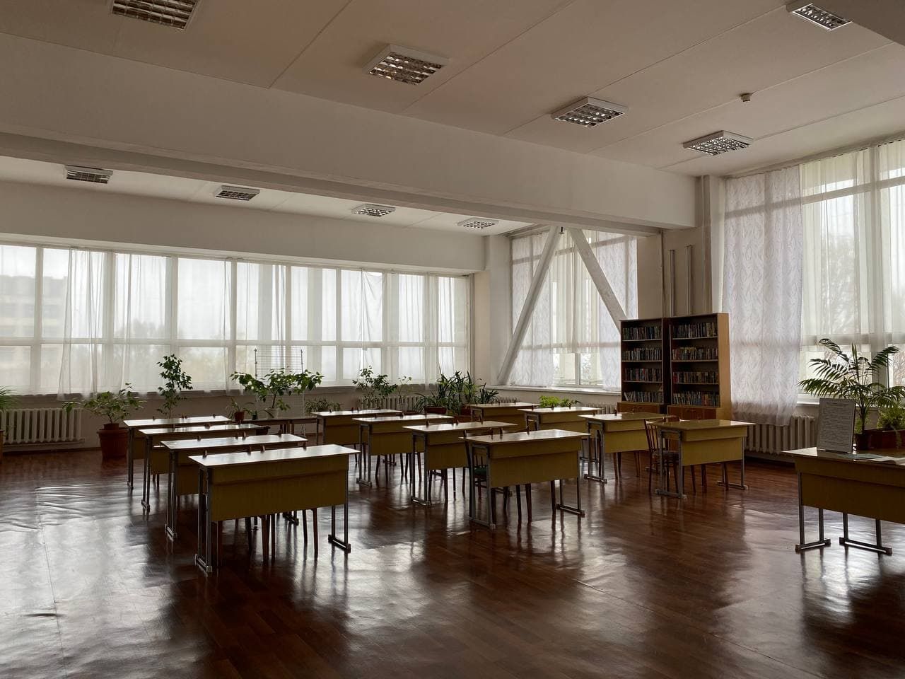 Что таится за дверями библиотеки ДНУ. ФОТОРЕПОРТАЖ. Новости Днепра