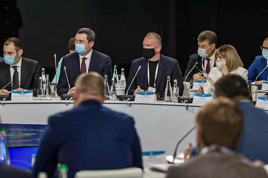 В Днепре во время Конгресса местных и региональных властей Президент предложил создать новые парки в каждой громаде