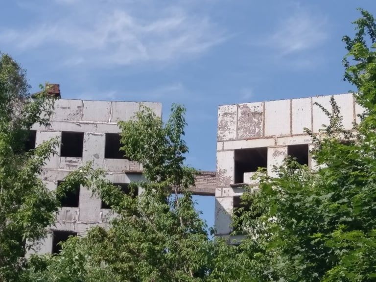 заброшенный дом