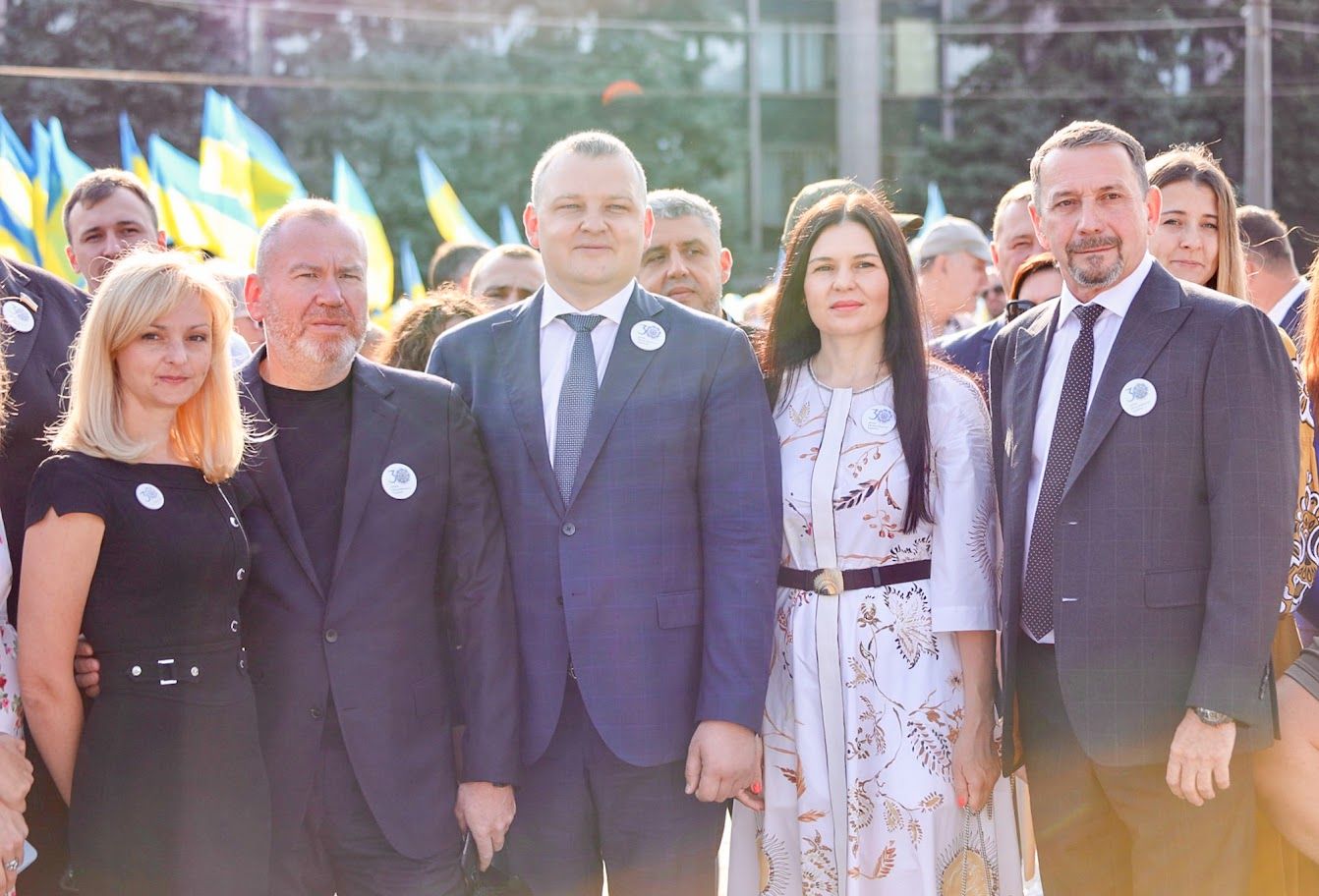 В Кривом Роге на флагшток-великан подняли Государственный Флаг