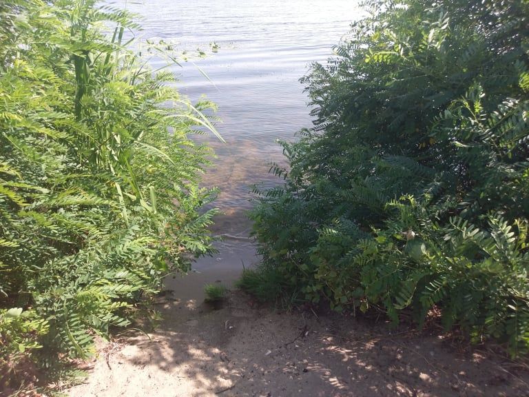 нудистский пляж