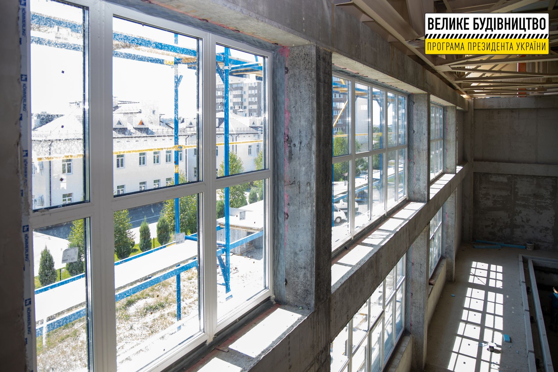 В Слобожанском возводят бассейн для взрослых и детей