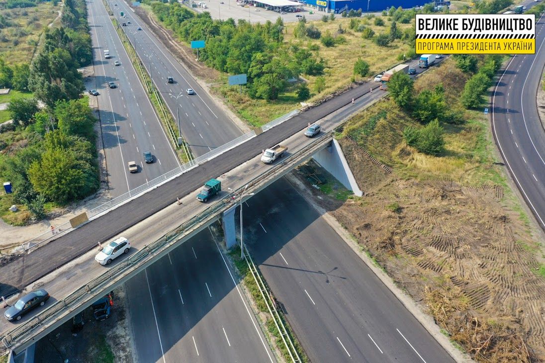 На трассе Днепр-Павлоград ремонтируют 16 мостов