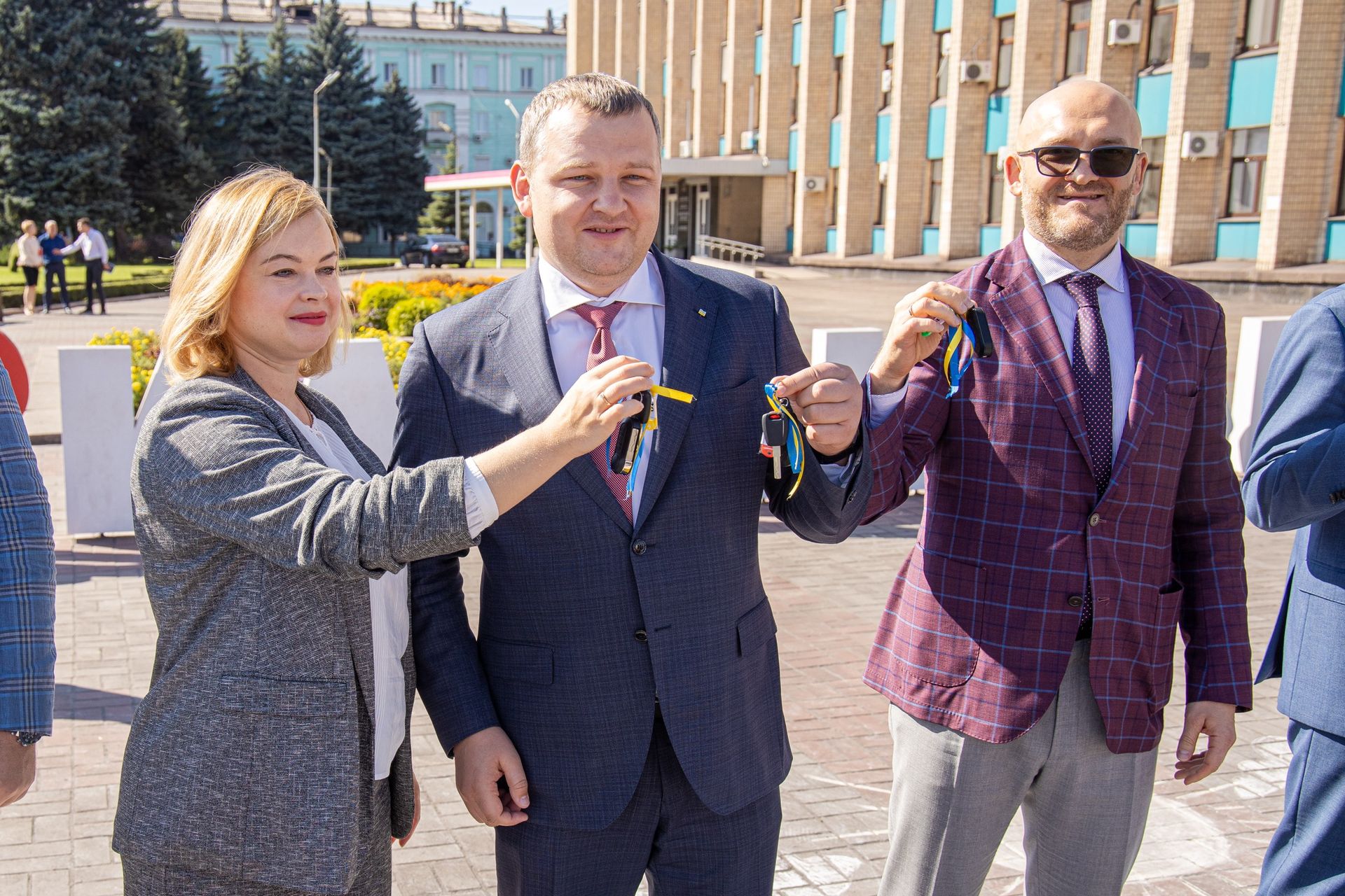 Каменской станции экстренной медпомощи передали 26 новых «скорых»