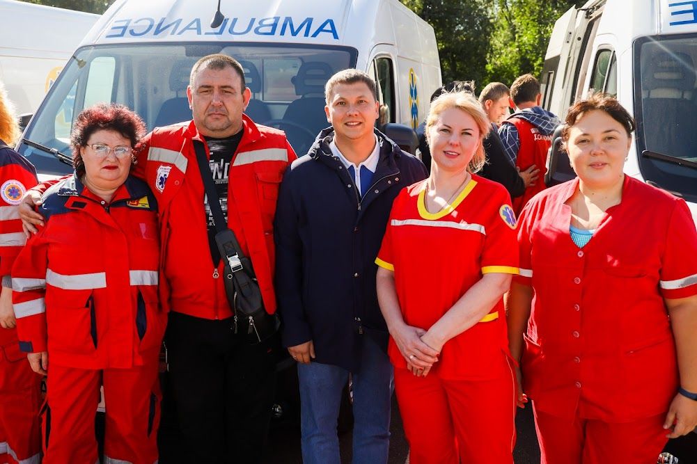 Криворожской станции экстренной медпомощи передали еще 28 «скорых»