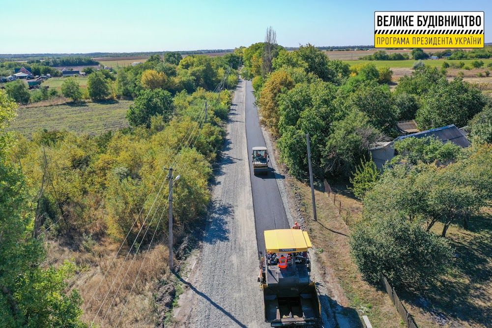 В этом году в Каменском районе отремонтировали две дороги, еще две в работе