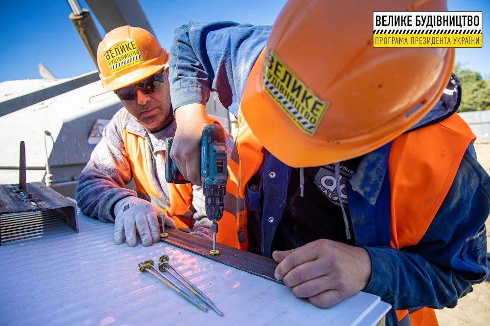 Для никопольчан возводят современный спорткомплекс