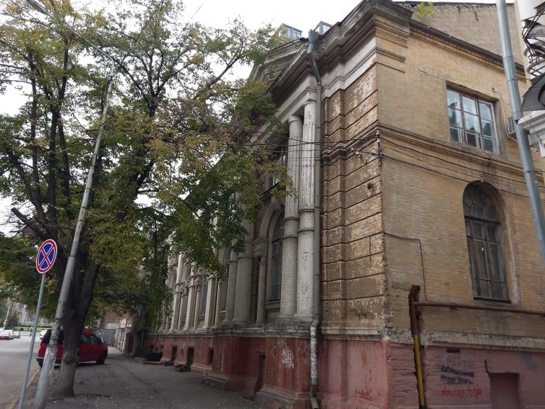 здание кинотеатр