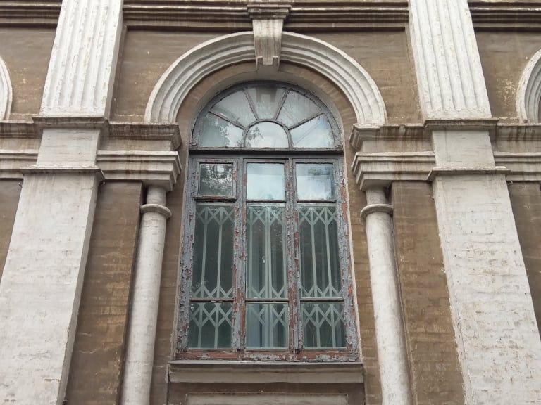 здание кинотеатр