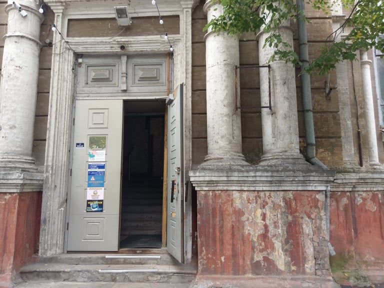 здание кинотеатр