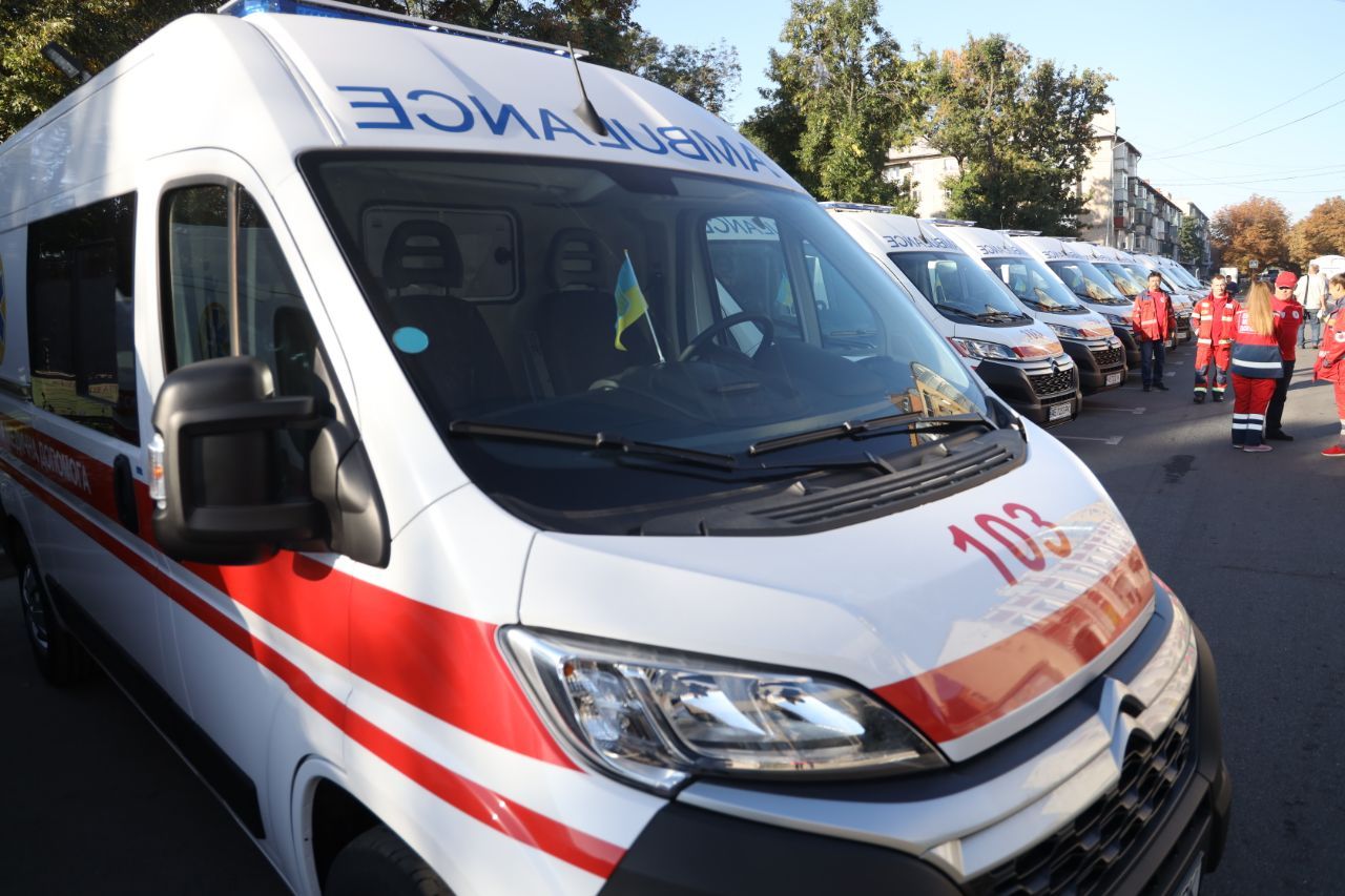 Павлоградская станция экстренной медпомощи получила новые «скорые»