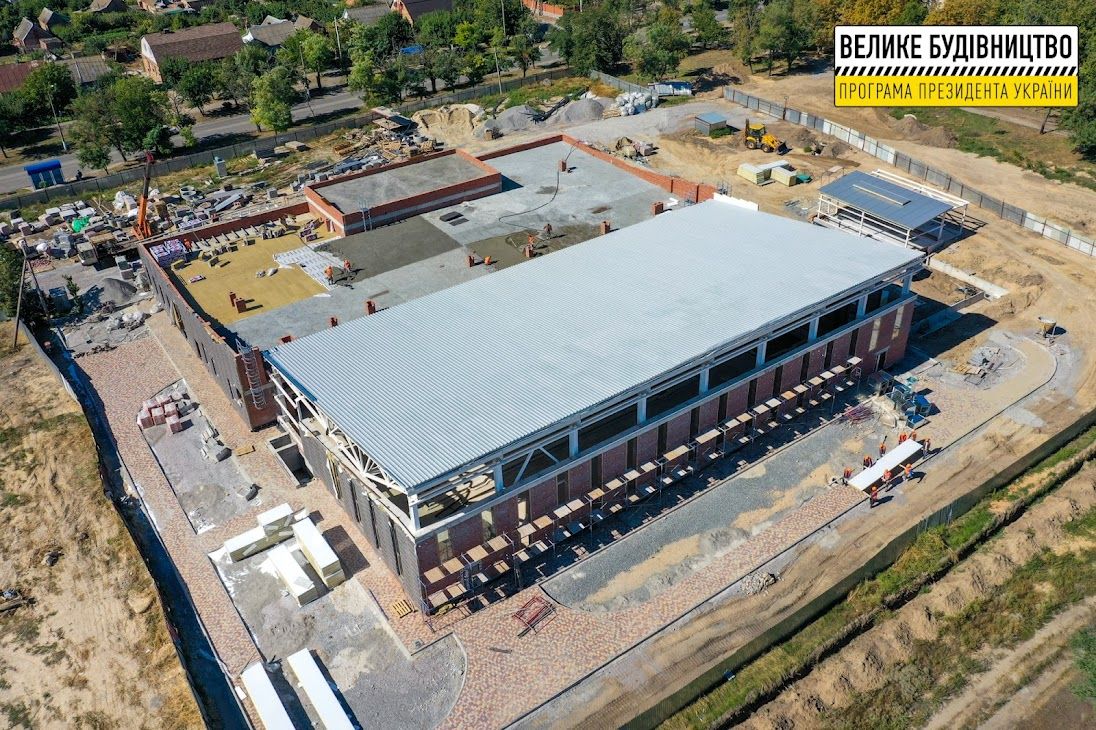 Для никопольчан возводят современный спорткомплекс