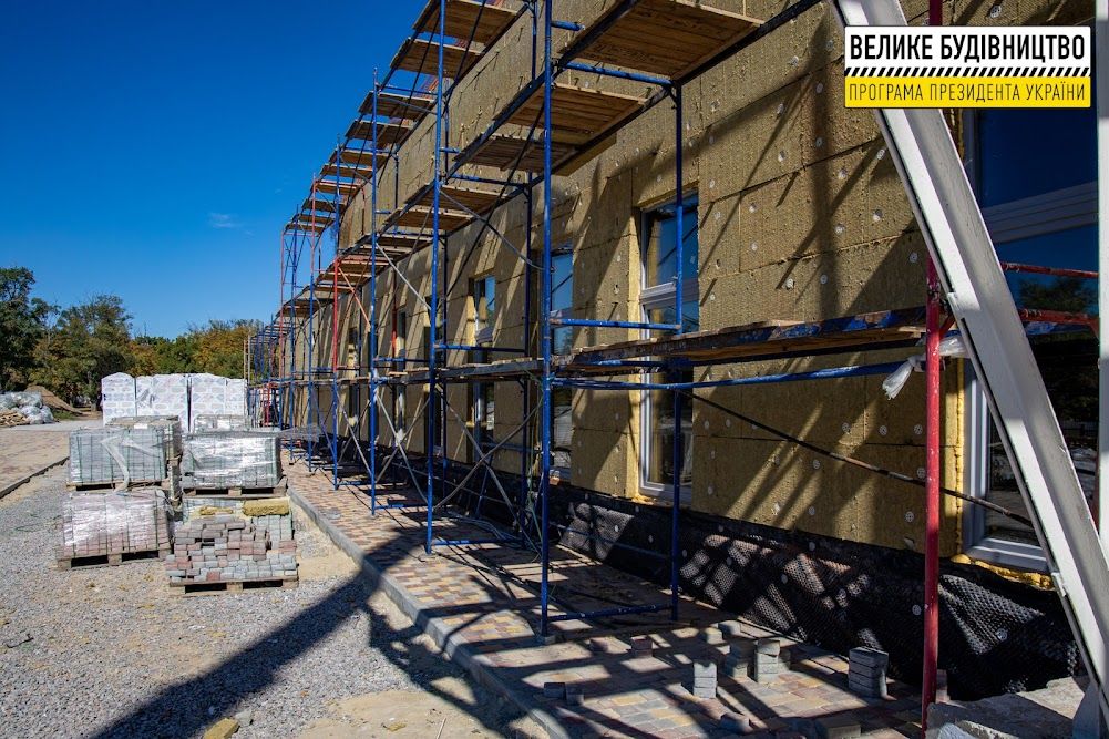 Для никопольчан возводят современный спорткомплекс