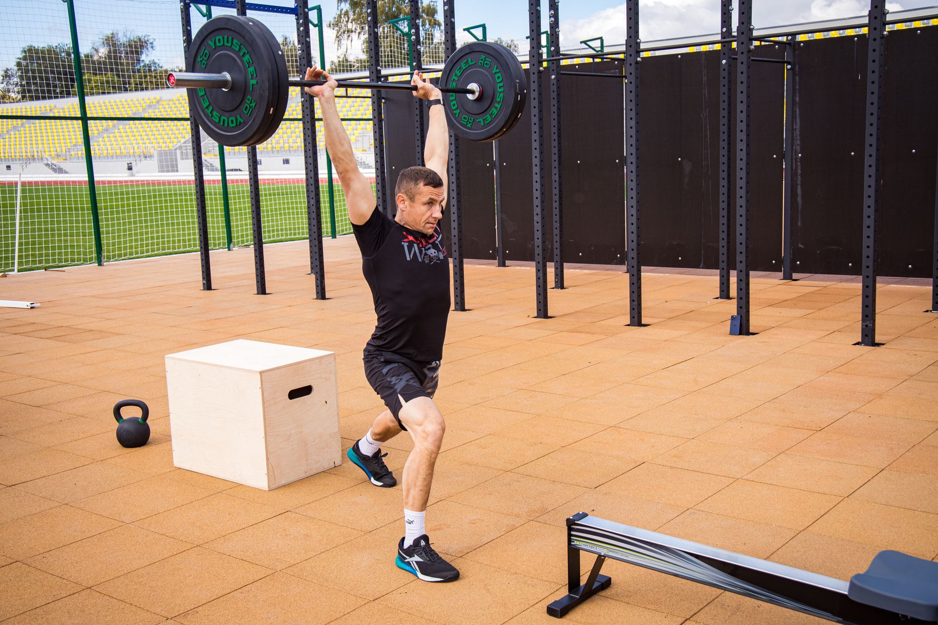 В Кривом Роге завершают реконструкцию стадиона «Спартак»