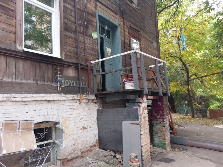 деревянный дом