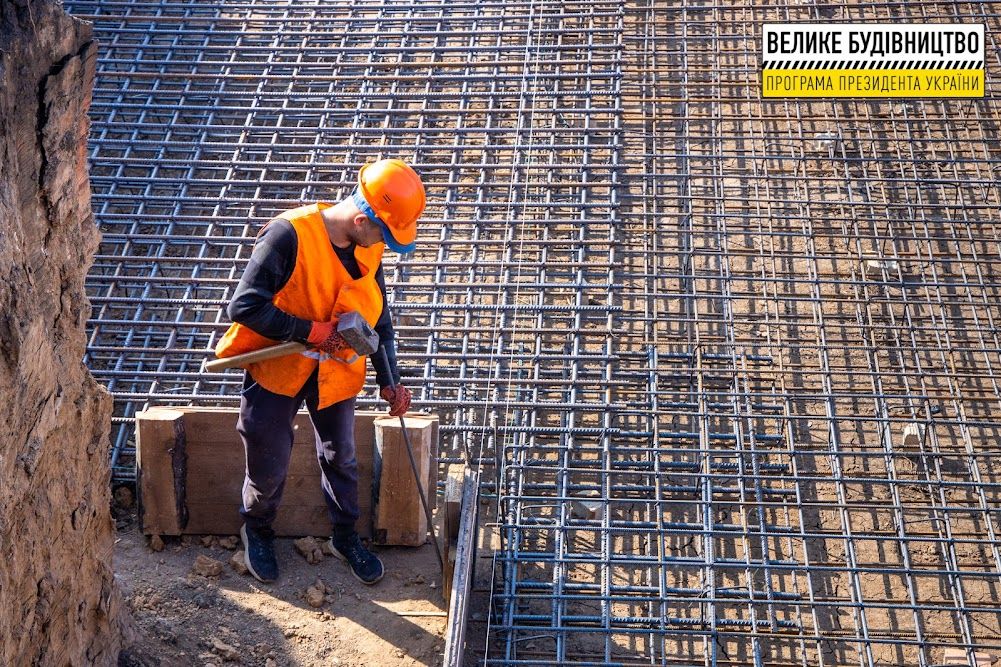 На Днепропетровщине возводят еще один уютный дом для детей-сирот