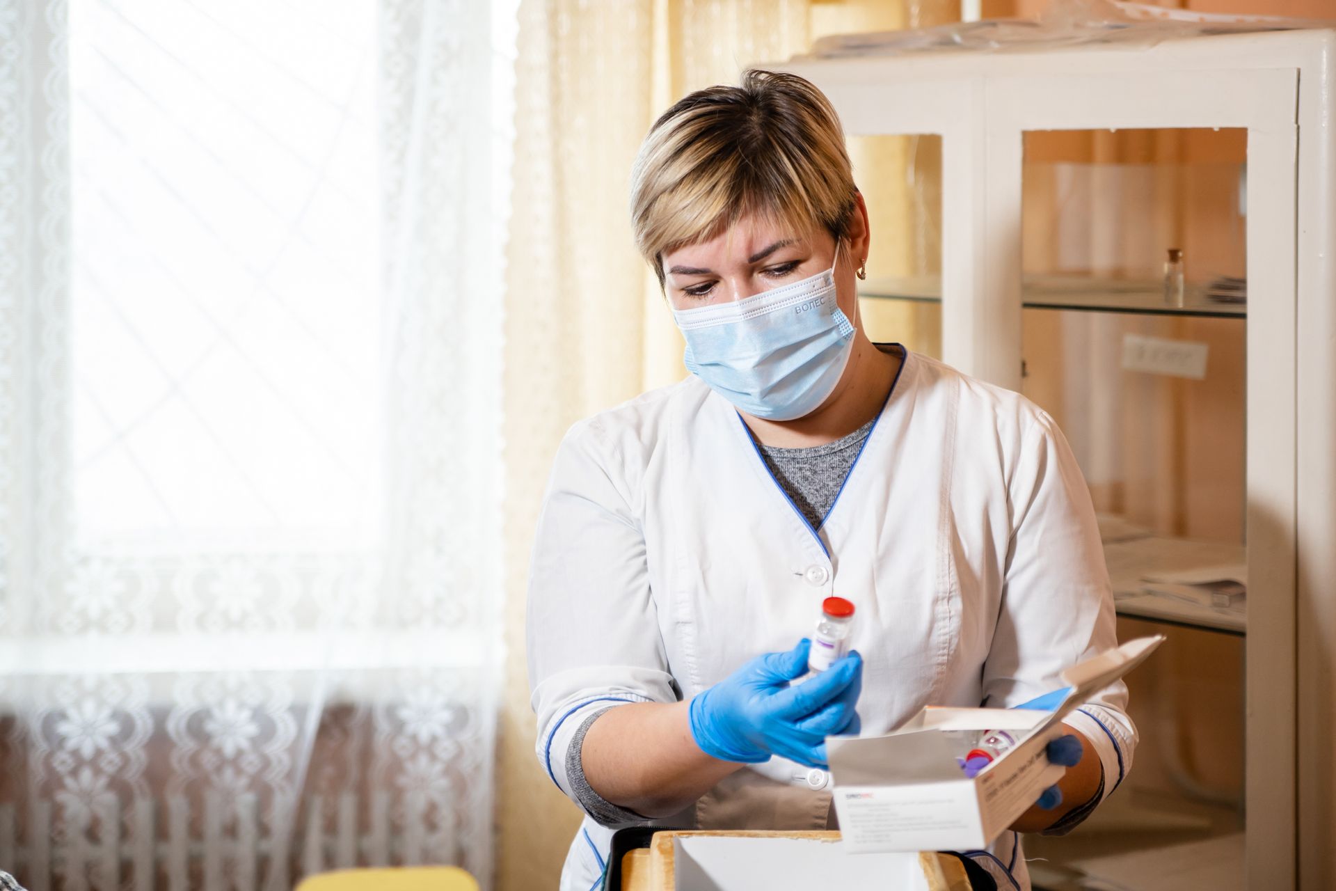 На Днепропетровщине от COVID-19 вакцинировались 3,5 тысячи подростков