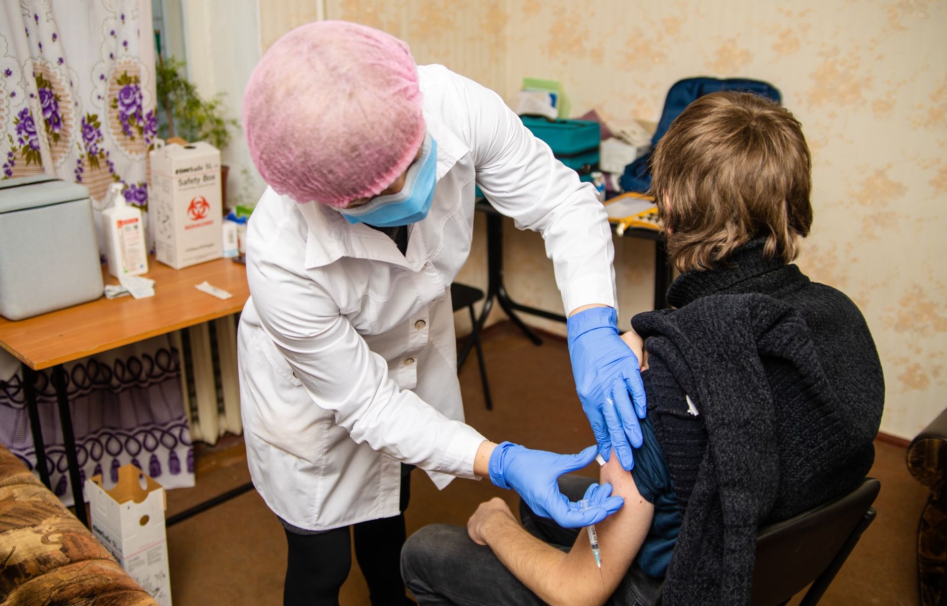 На Днепропетровщине ежедневно делают почти 30 тысяч прививок от Covid-19