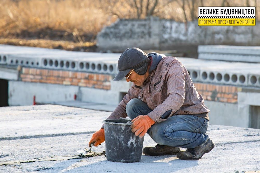 В Петровке возводят «с нуля» уютный дом для детей-сирот