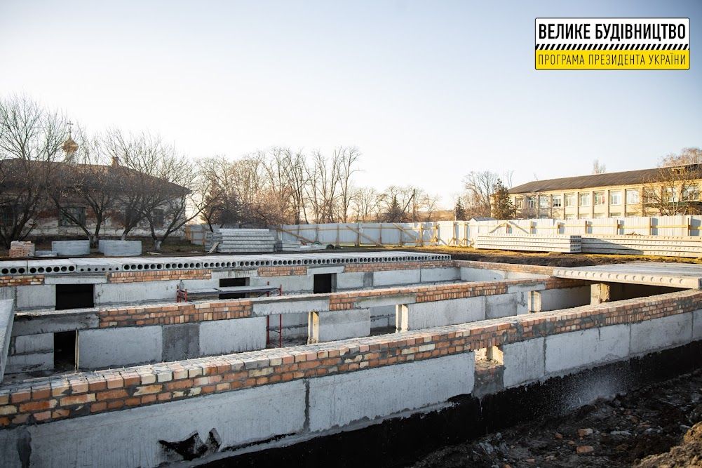 В Петровке возводят «с нуля» уютный дом для детей-сирот