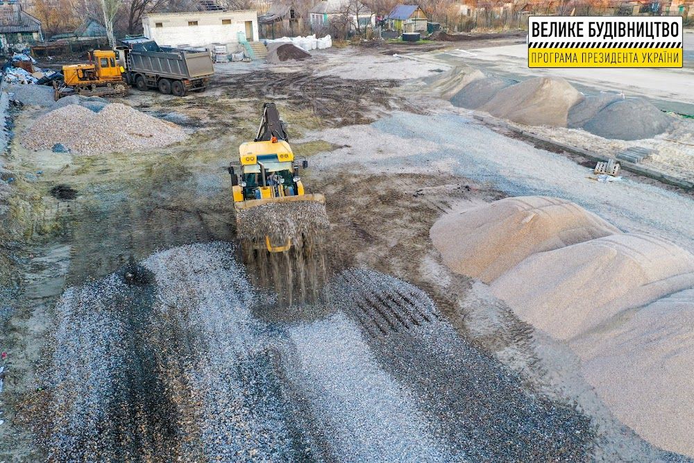 В Петропавловском лицее №2 обновляют стадион