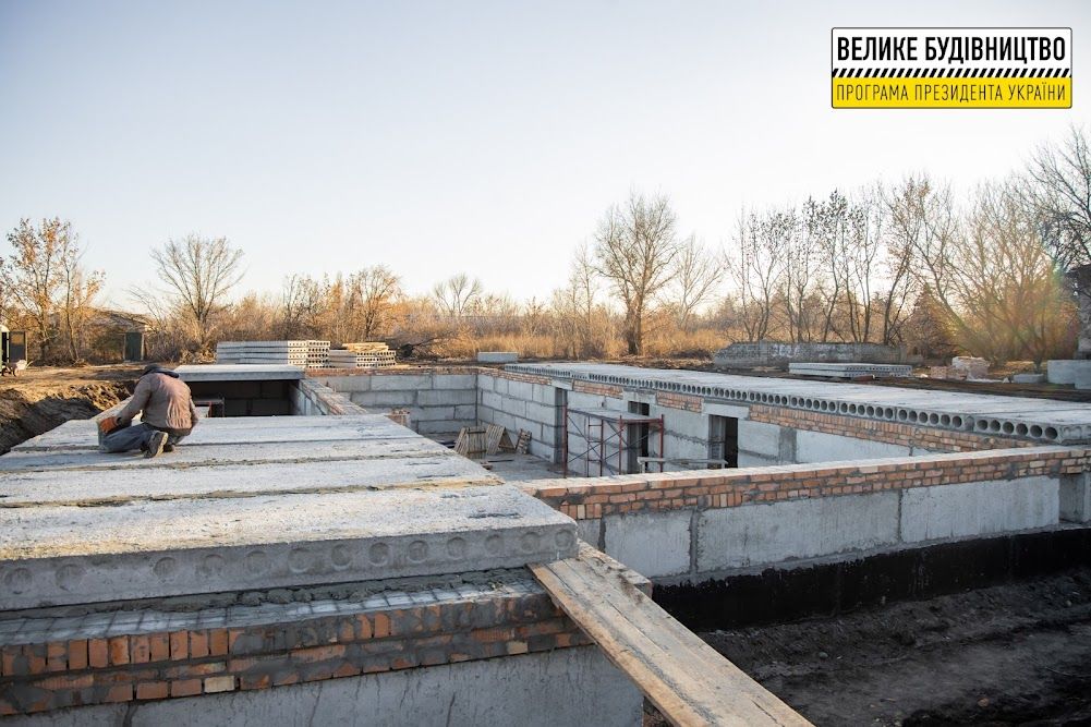 В Петровке возводят «с нуля» уютный дом для детей-сирот