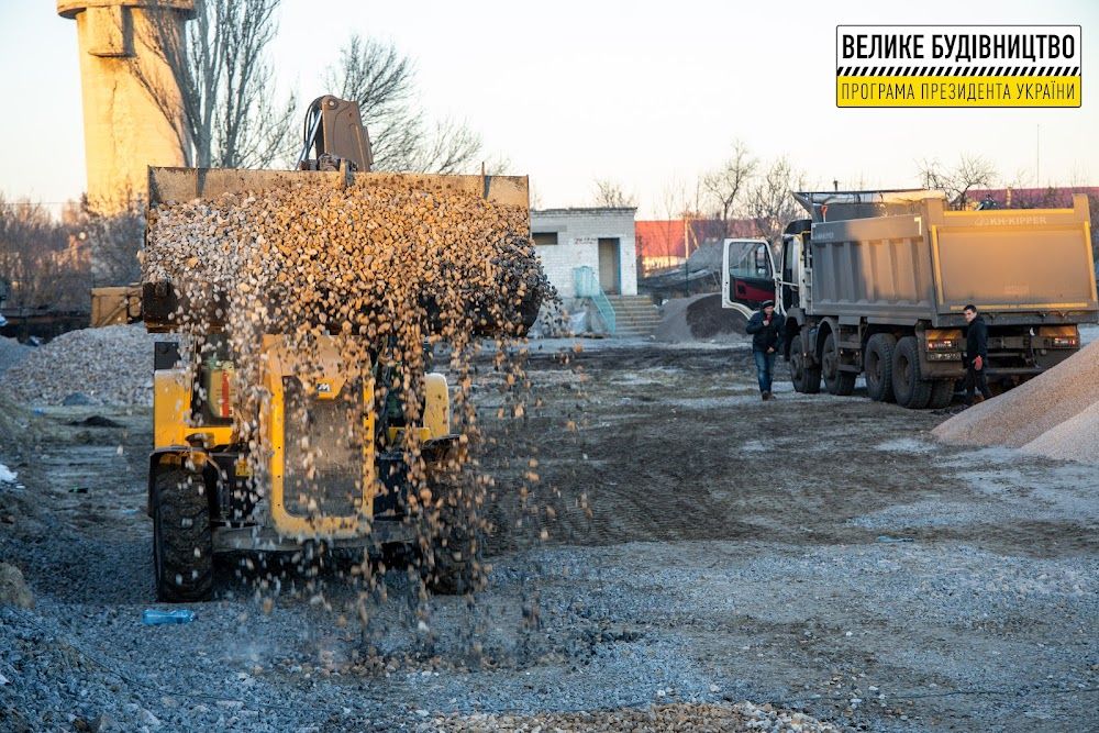 В Петропавловском лицее №2 обновляют стадион