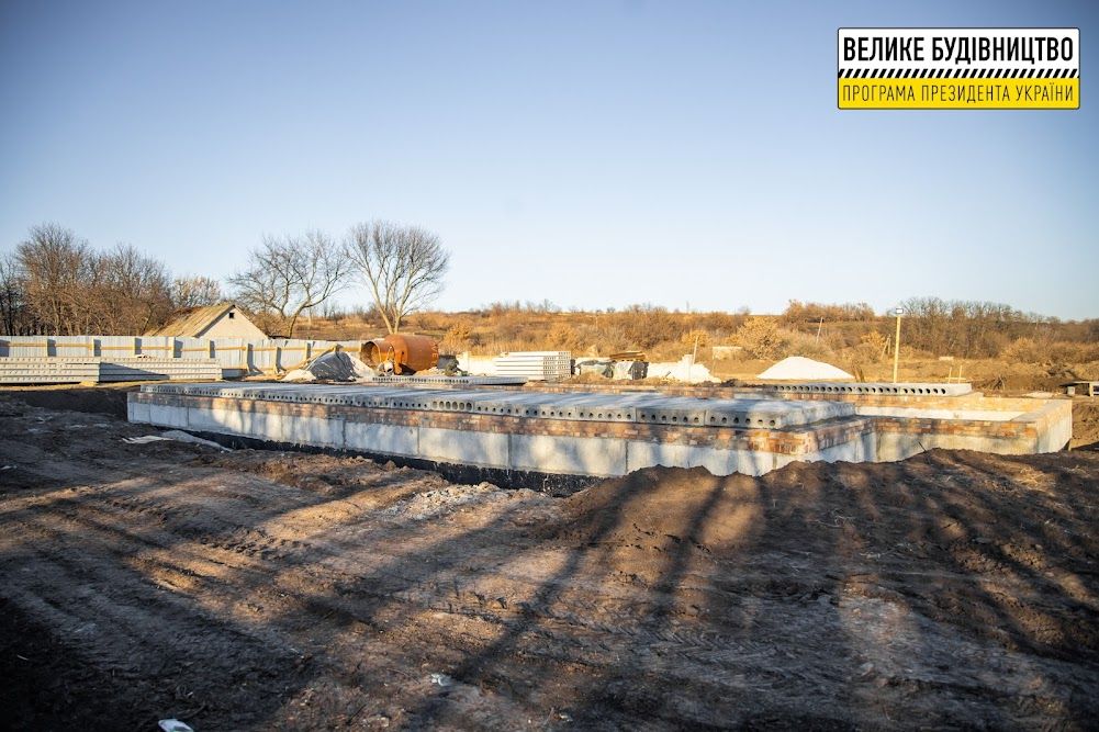 В Петровке возводят «с нуля» уютный дом для детей-сирот