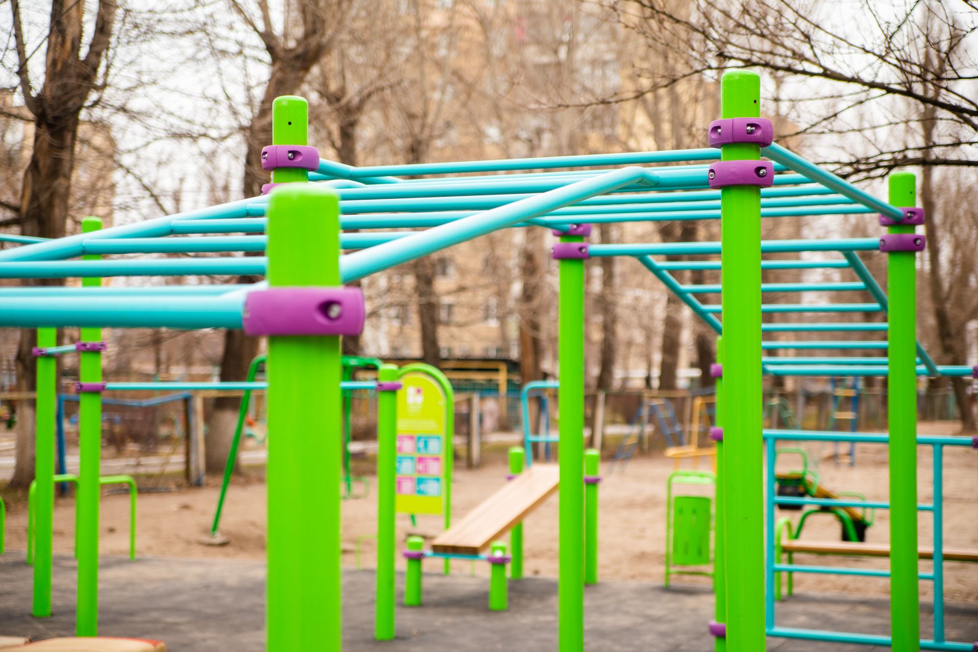 В Днепре мастер-классом по воркауту открыли мультифункциональные спортплощадки