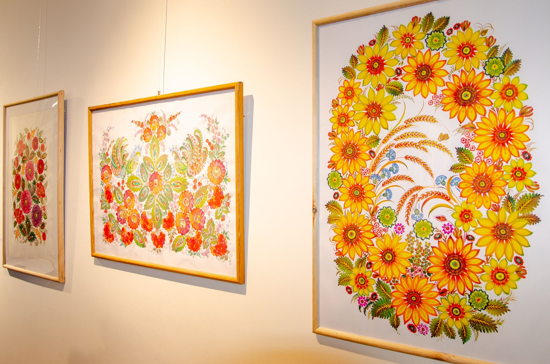 В Днепровском музее украинской живописи стартовала культурно-художественная акция «Праздничная Петриковка»