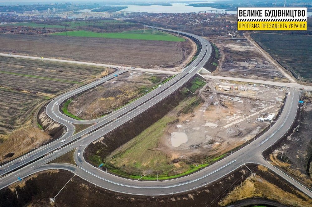 В Днепре заканчивают строительство первой объездной дороги города