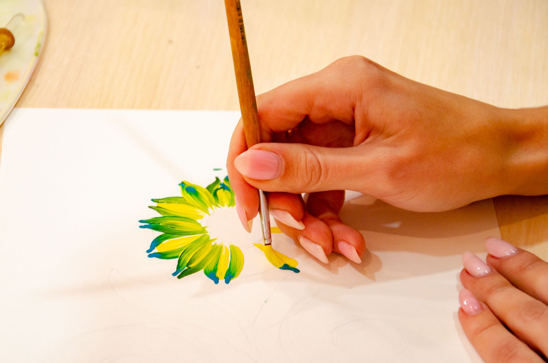 В Днепровском музее украинской живописи стартовала культурно-художественная акция «Праздничная Петриковка»