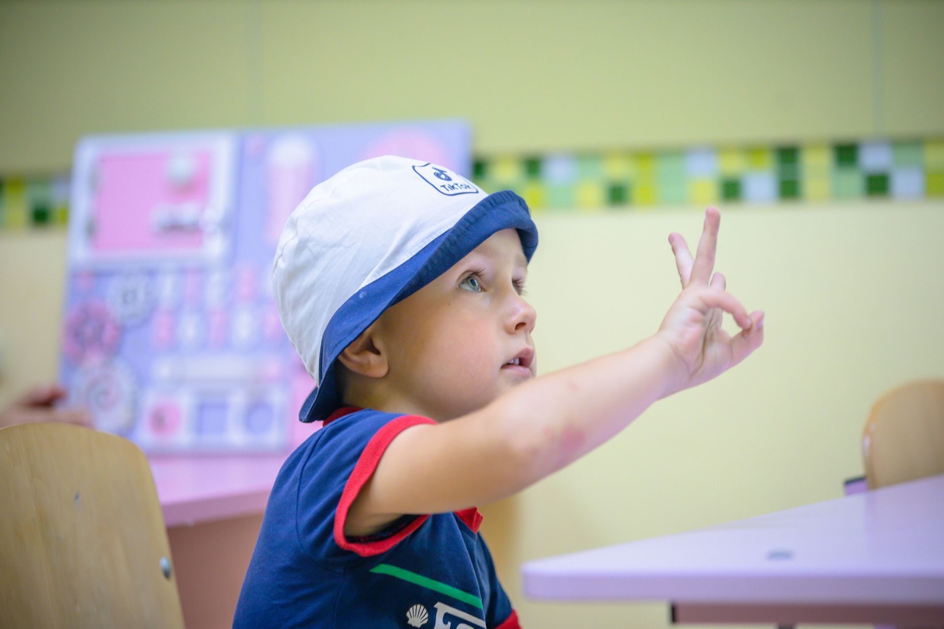 В Днепре для детей-переселенцев проводят бесплатные занятия