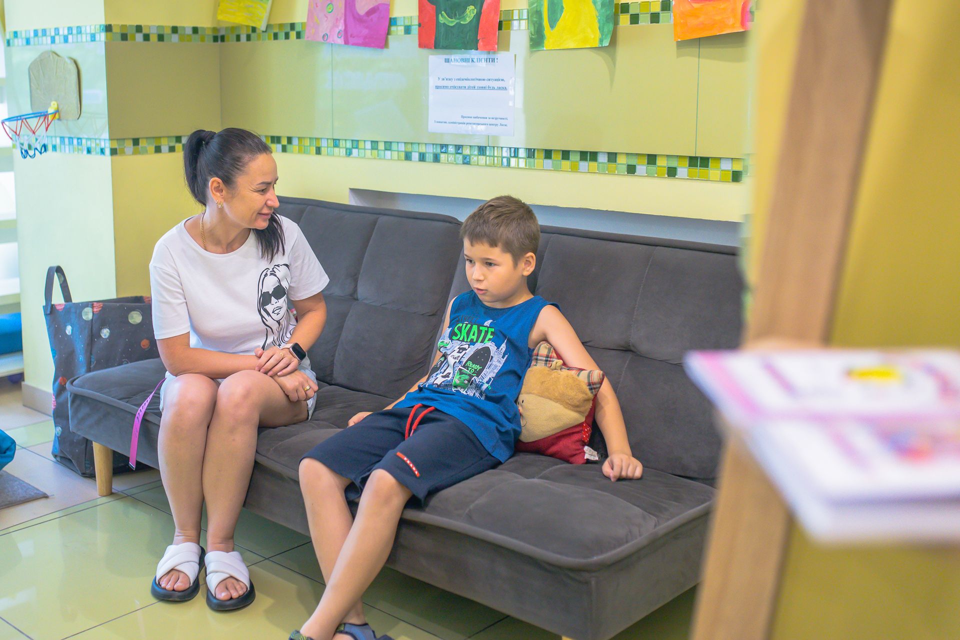 В Днепре для детей-переселенцев проводят бесплатные занятия