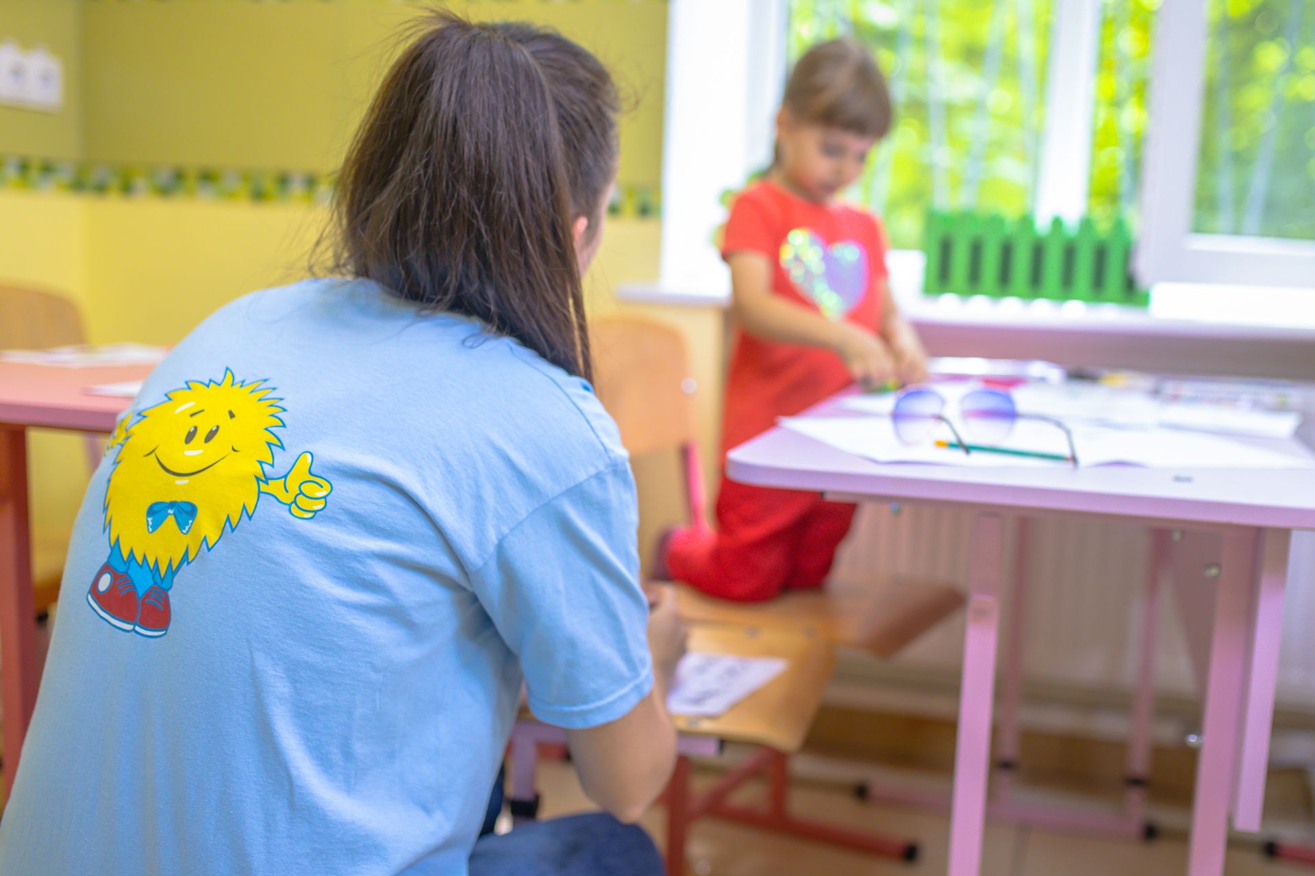 В Днепре для детей-переселенцев проводят бесплатные занятия