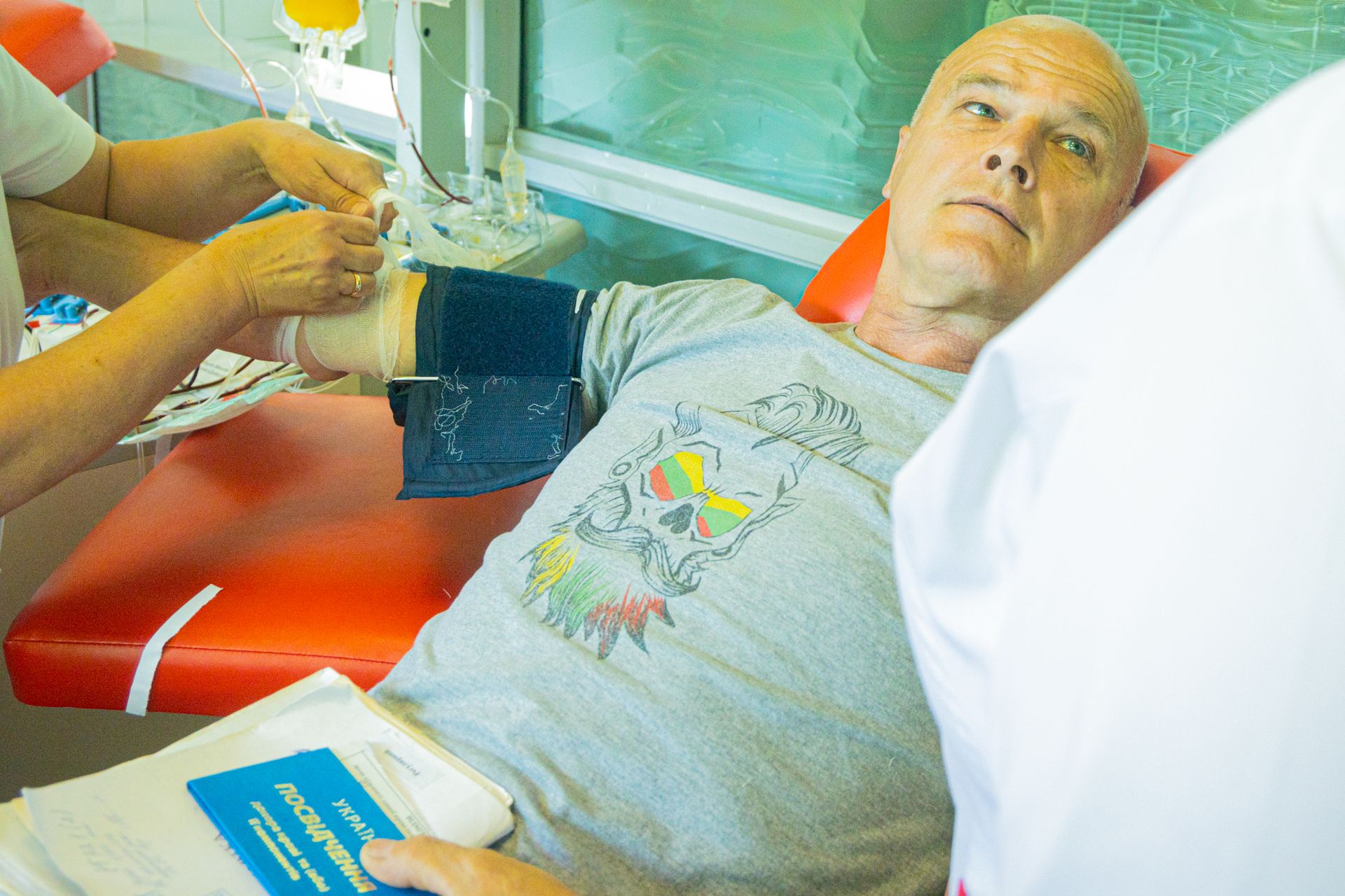 10 жителей Днепропетровщины стали Заслуженными донорами Украины