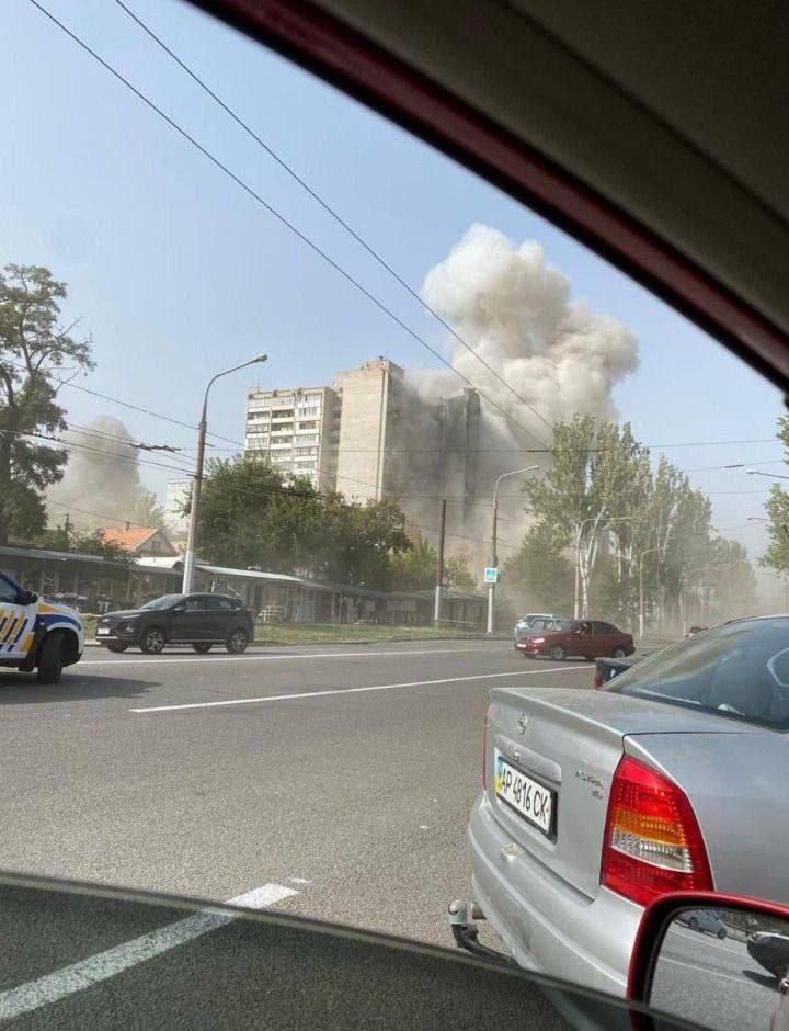 Обстрел жилых кварталов Запорожья КАБами: один человек погиб, еще шестеро ранены