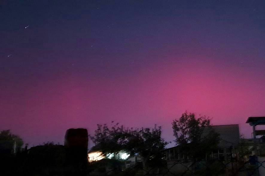 В небе над Днепром в третий раз за год появилось "северное сияние": волшебные фото