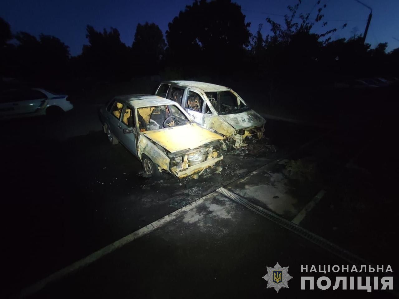 Підлітки з Дніпропетровщини за 350 доларів підпалювали автівки ЗСУ