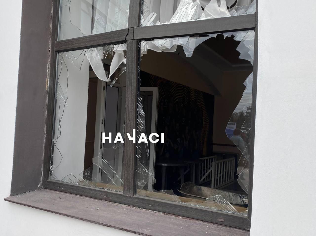 Обстрел Кривого Рога в ночь на 21 октября: как выглядят поврежденные отель и Дворец культуры